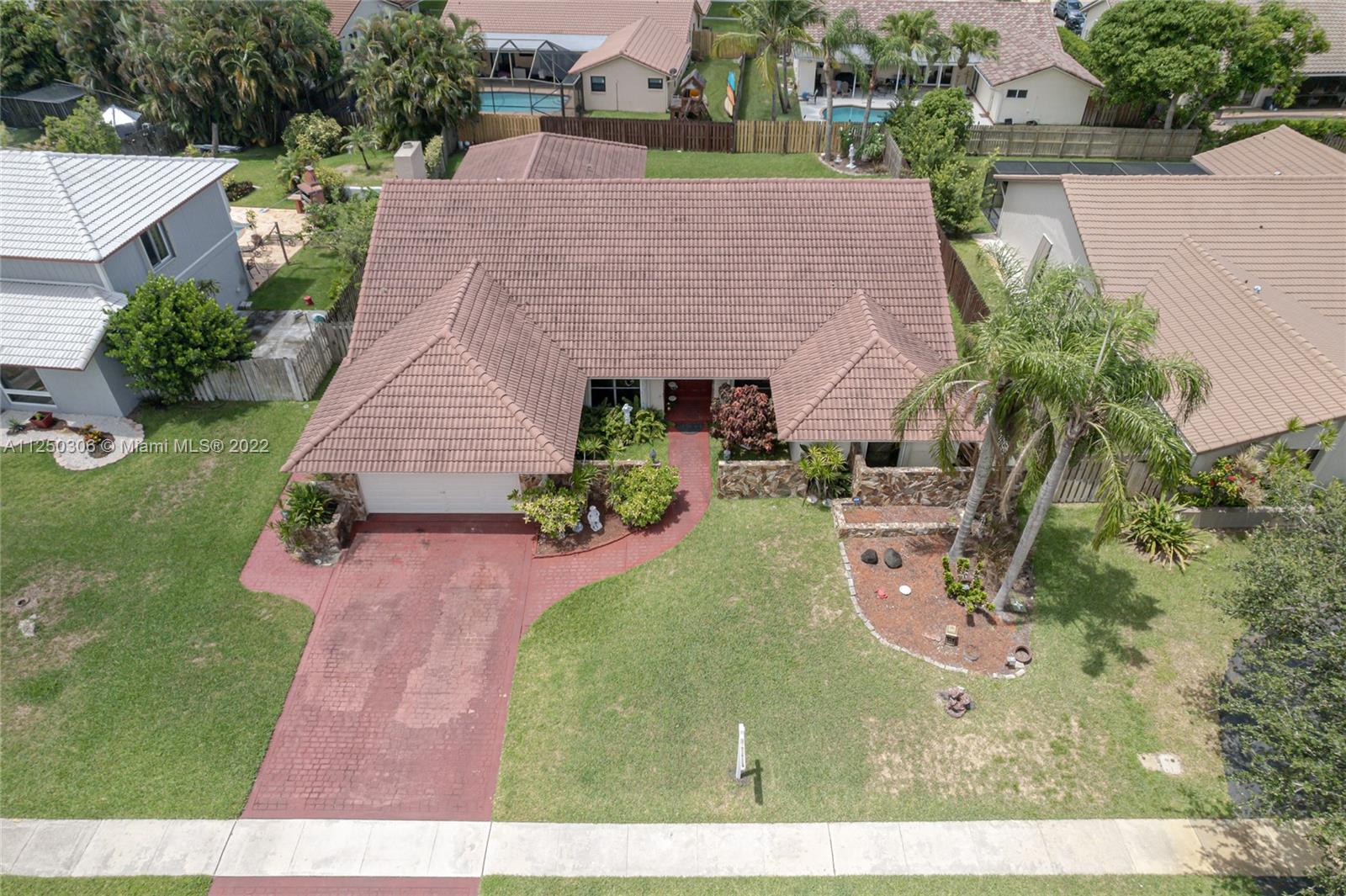 1211 NW 95th Ave