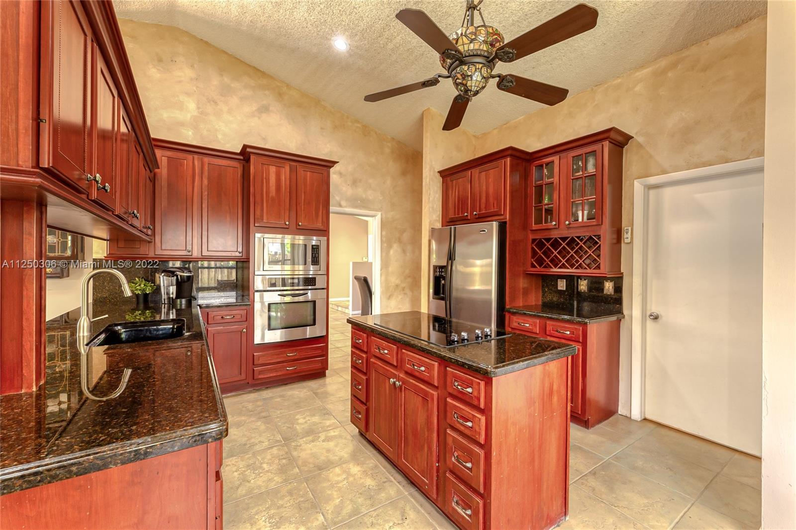 1211 NW 95th Ave