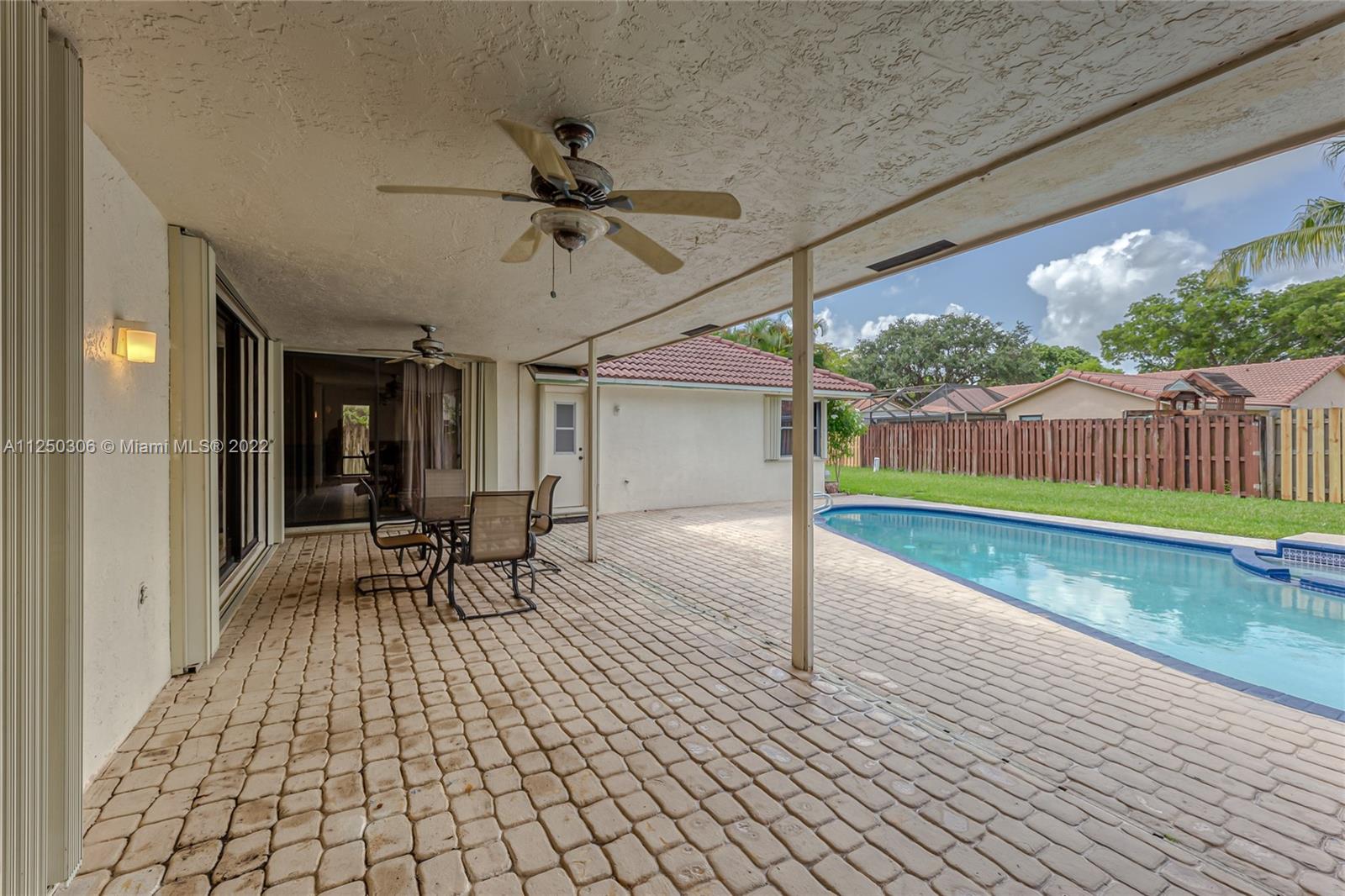 1211 NW 95th Ave