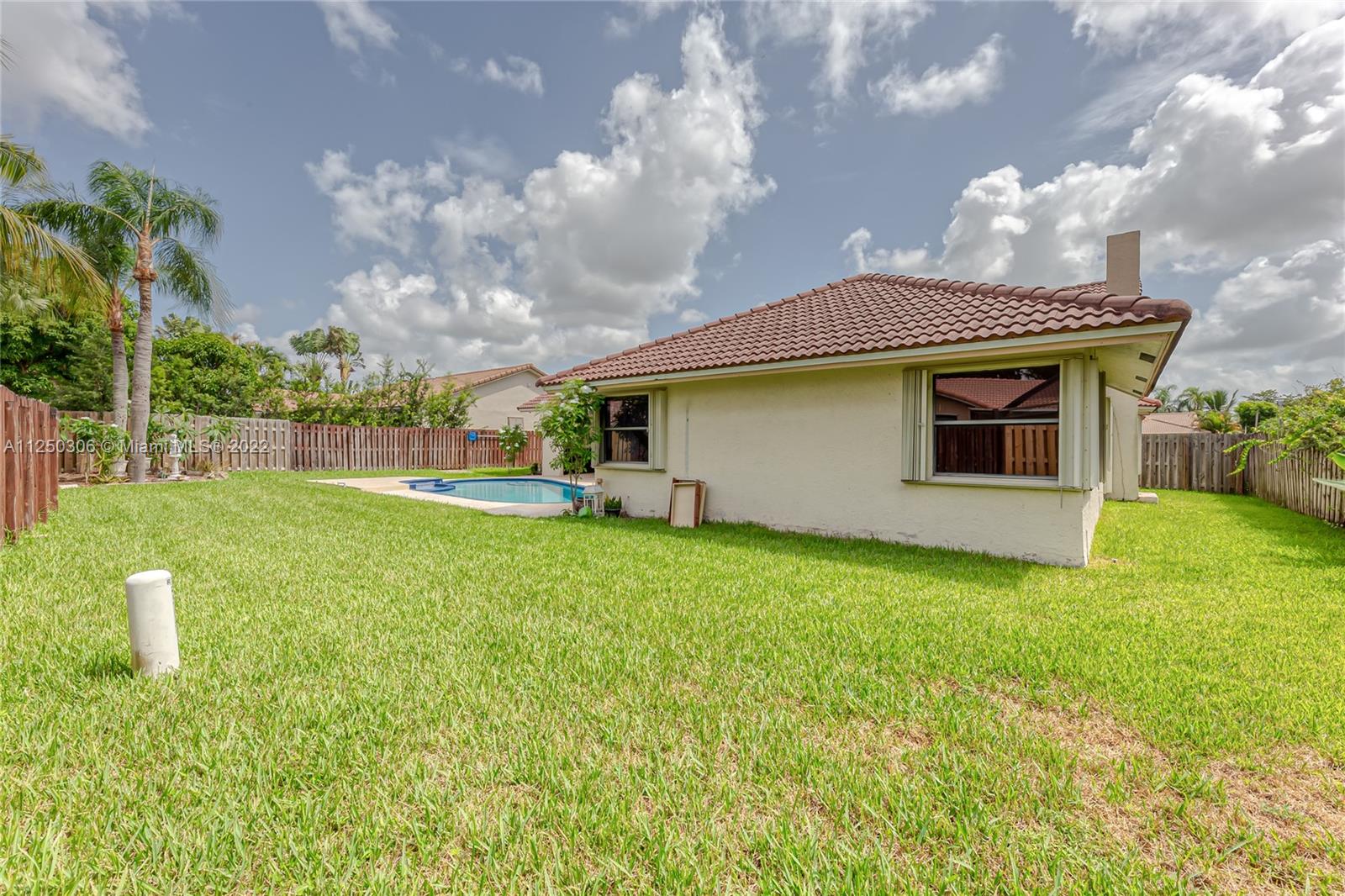 1211 NW 95th Ave