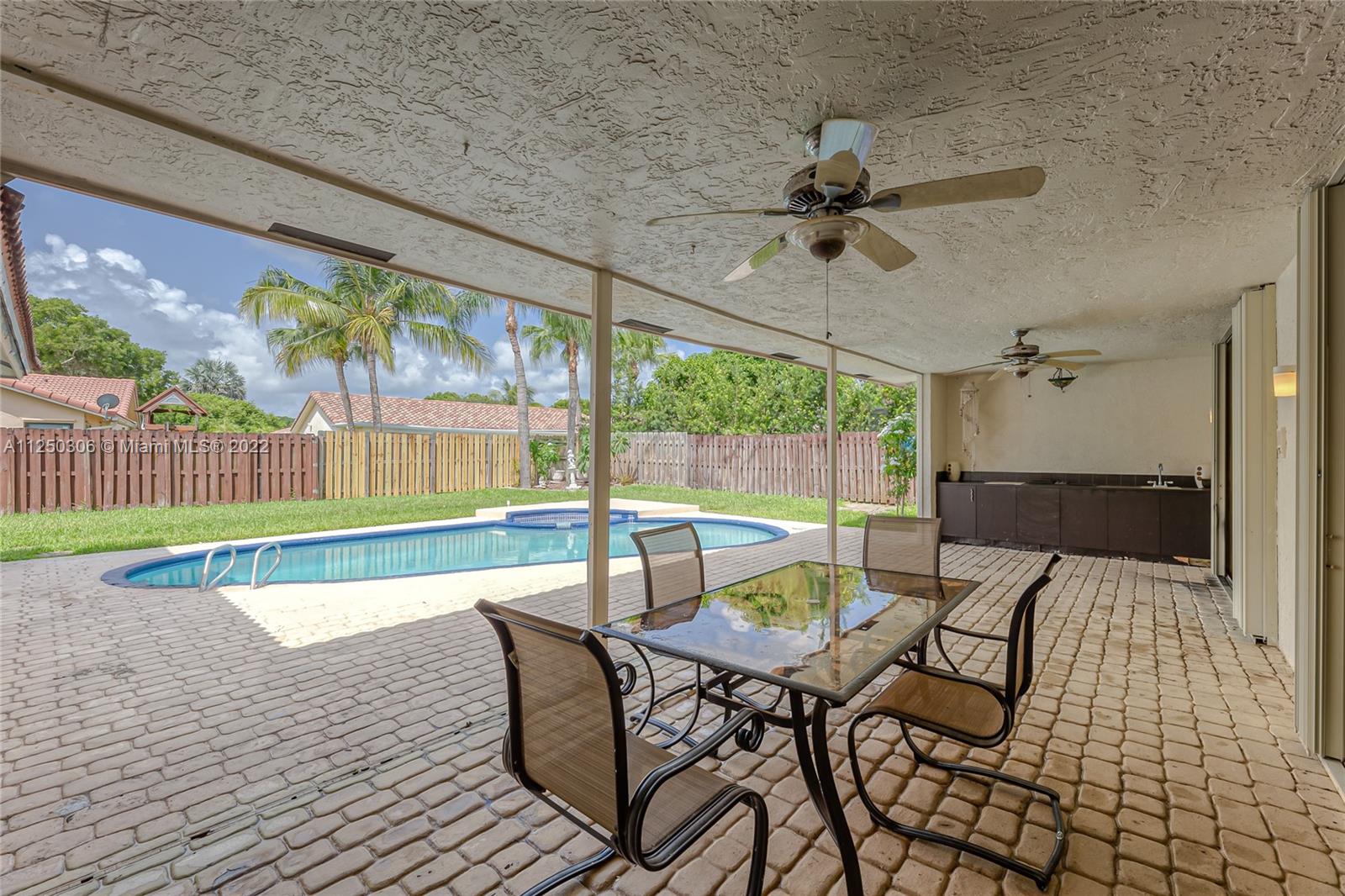 1211 NW 95th Ave