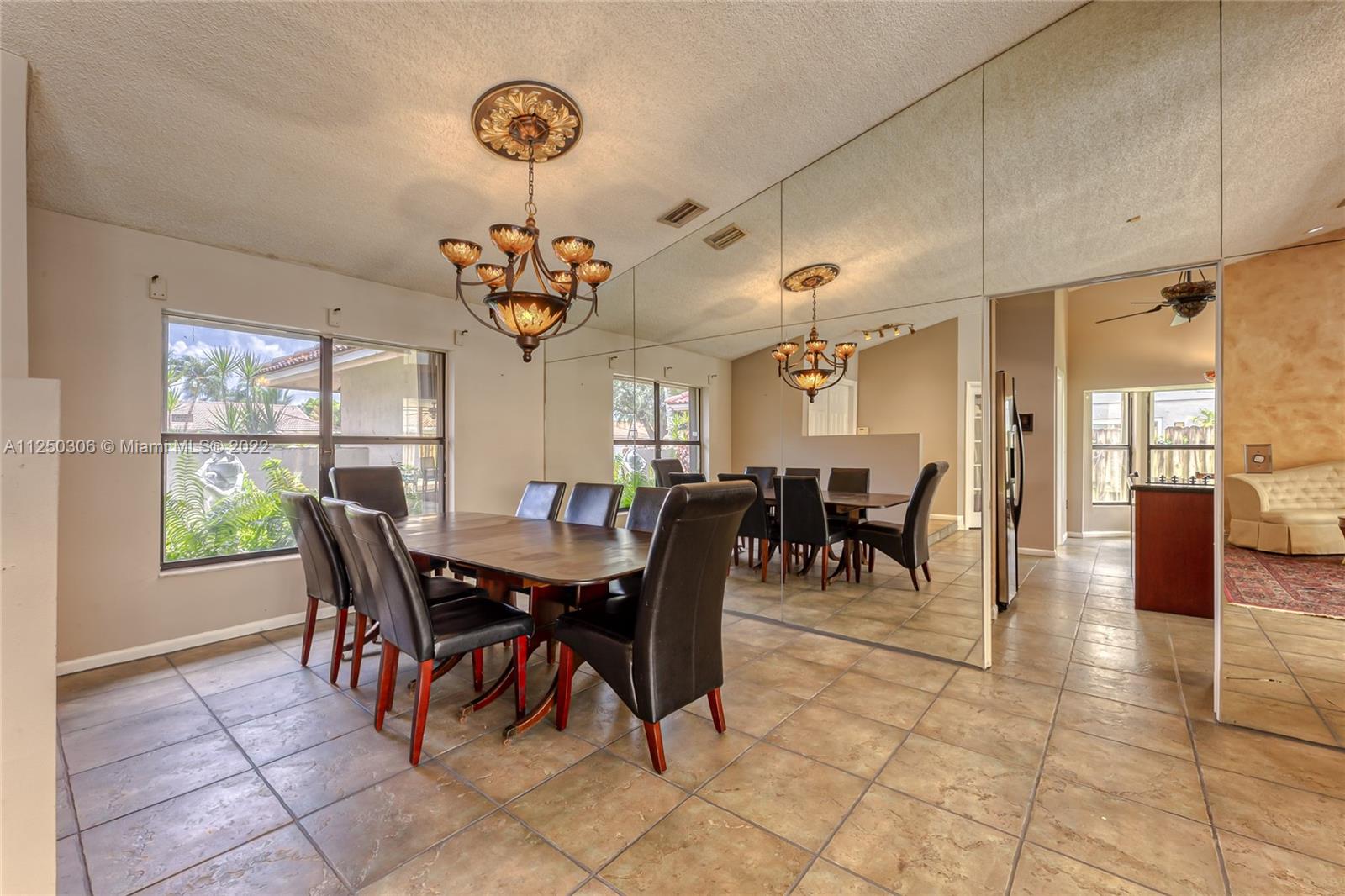 1211 NW 95th Ave