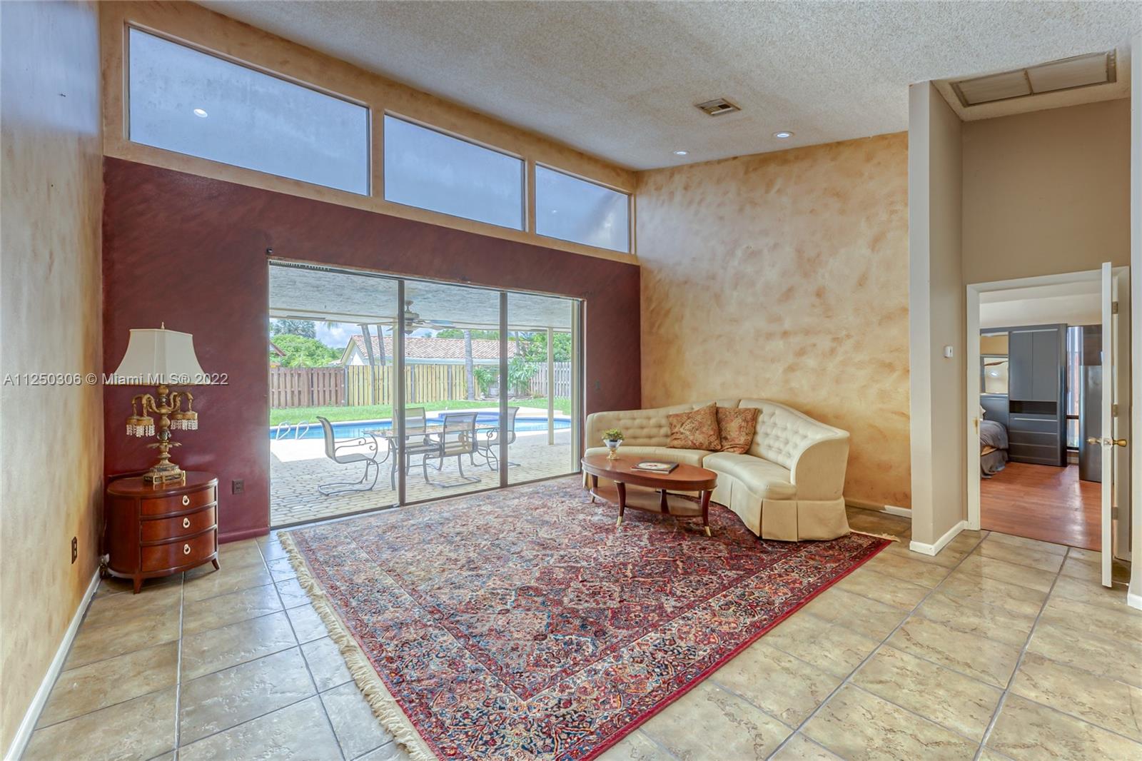 1211 NW 95th Ave