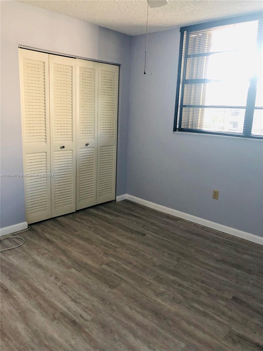 1001 Colony Point Cir Unit: 411