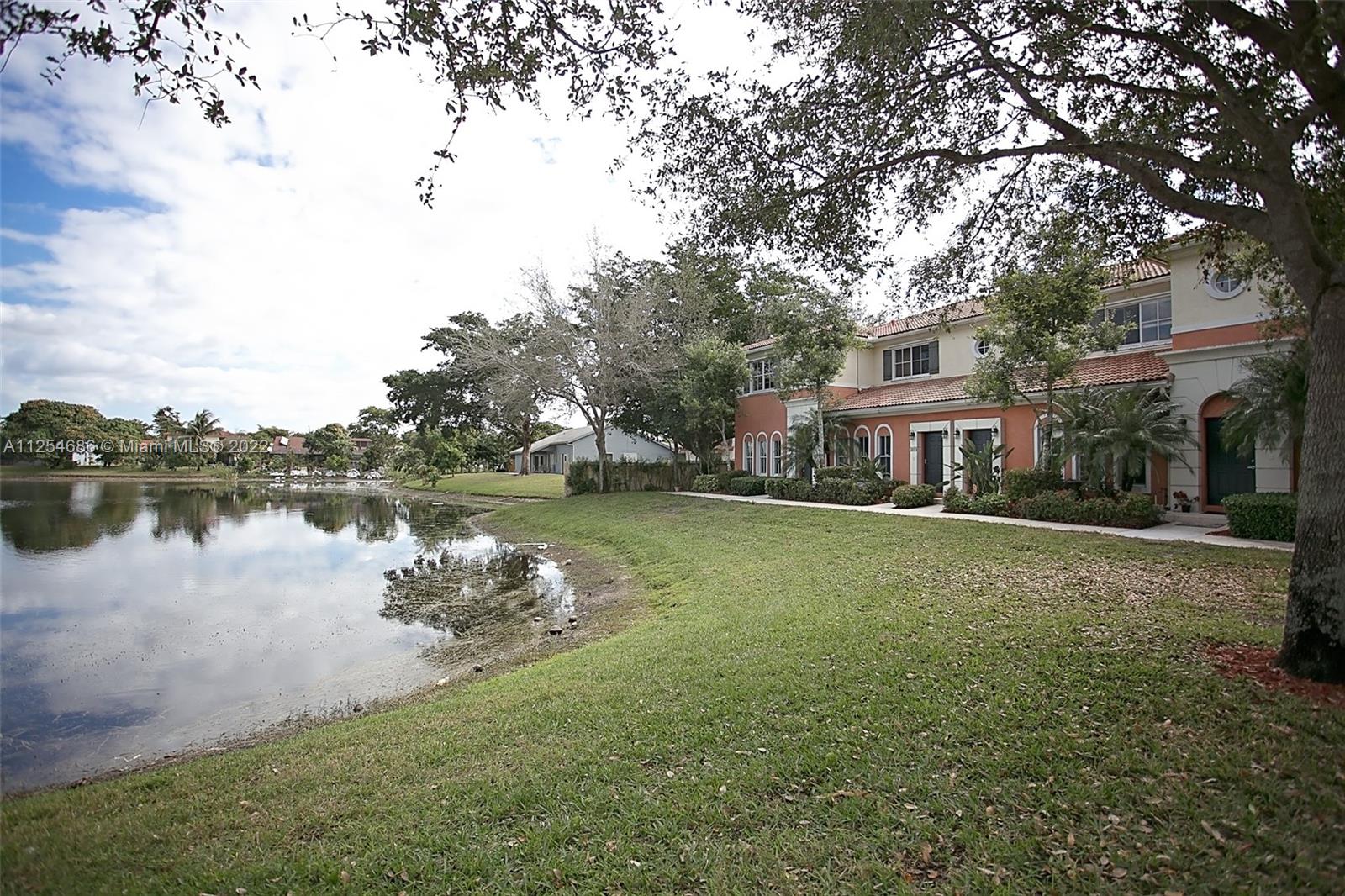2409 SW 99th Way