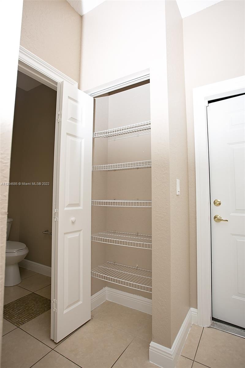 2409 SW 99th Way