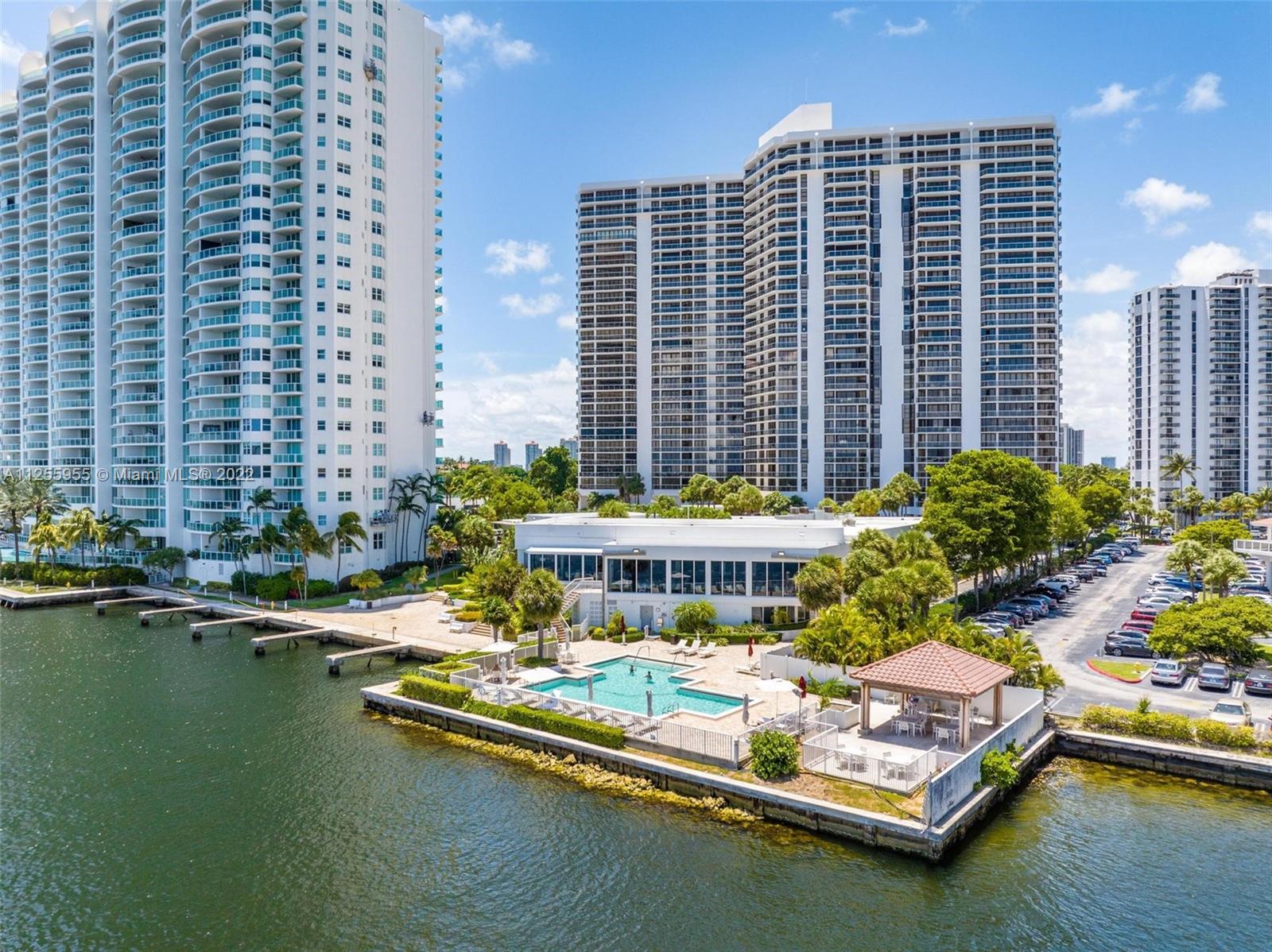 20281 E Country Club Dr Unit: 2302