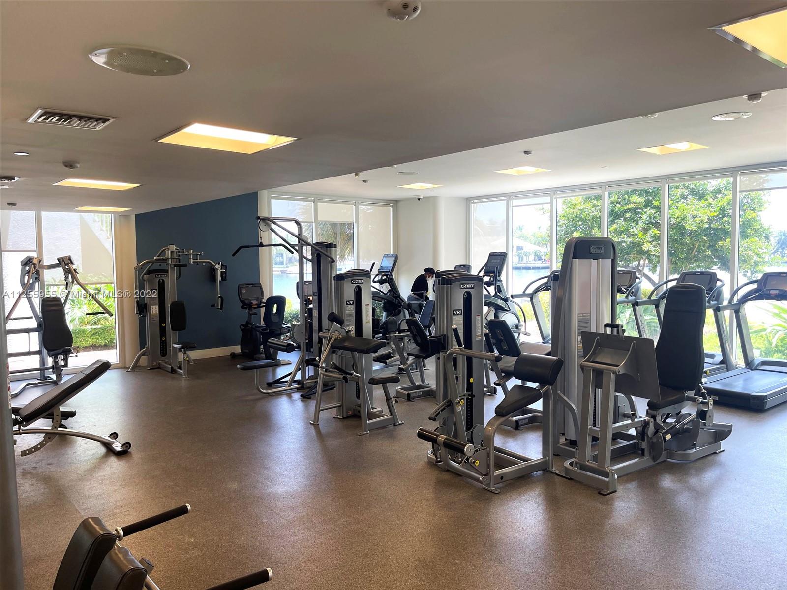 20281 E Country Club Dr Unit: 2302