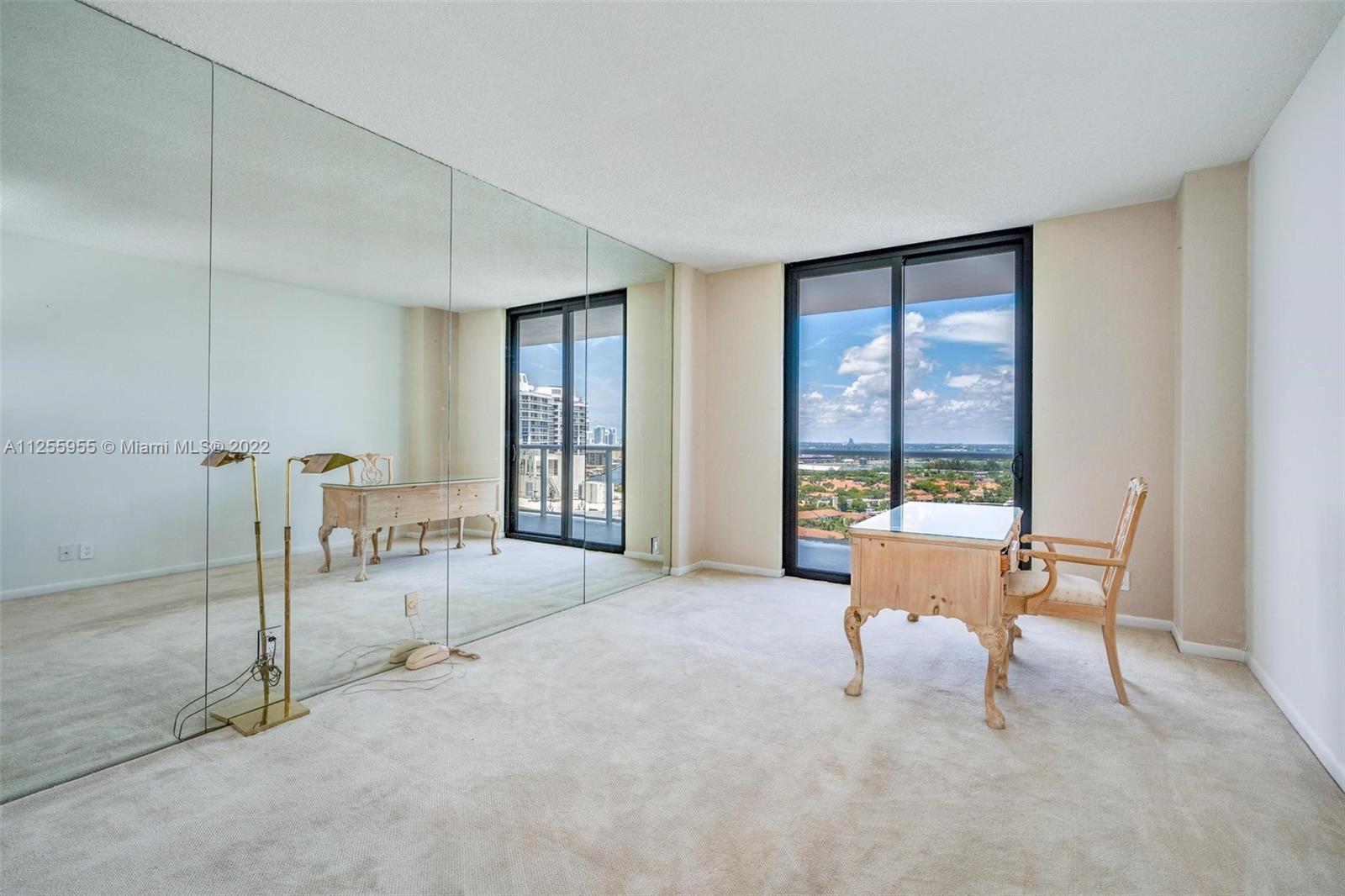 20281 E Country Club Dr Unit: 2302