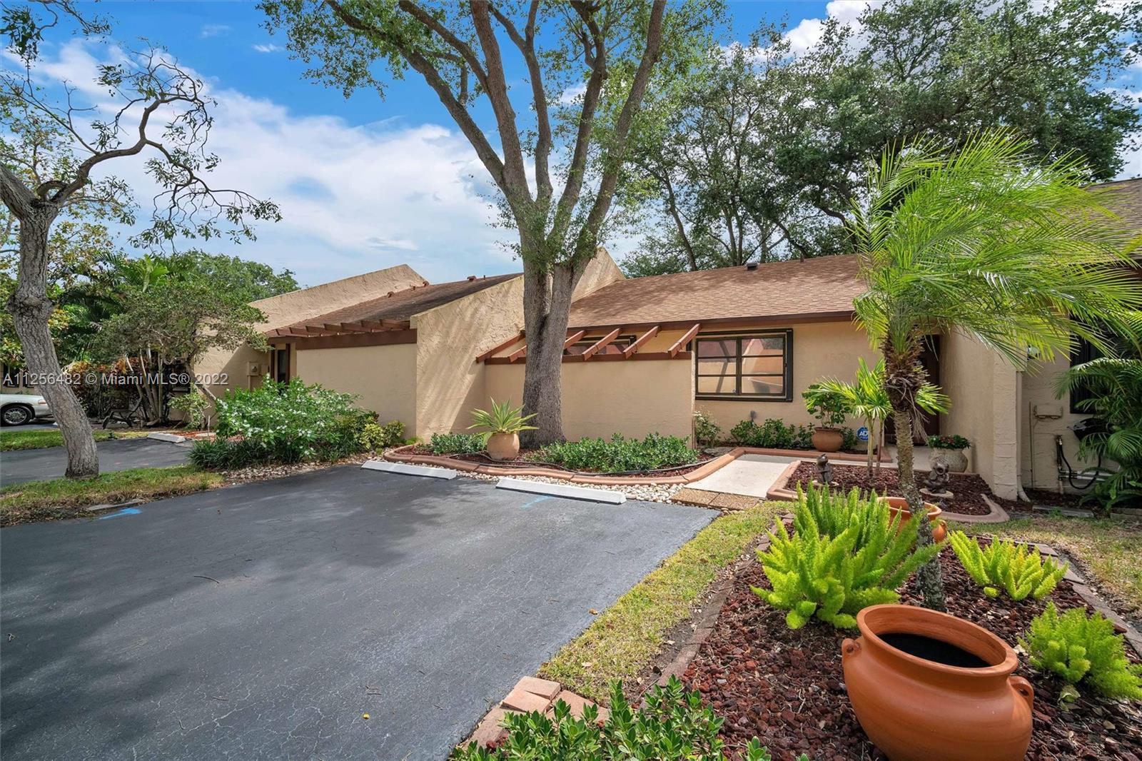 1521 NW 98th Way Unit: 1521