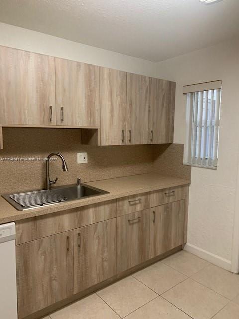8161 SW 24th Ct Unit: 101