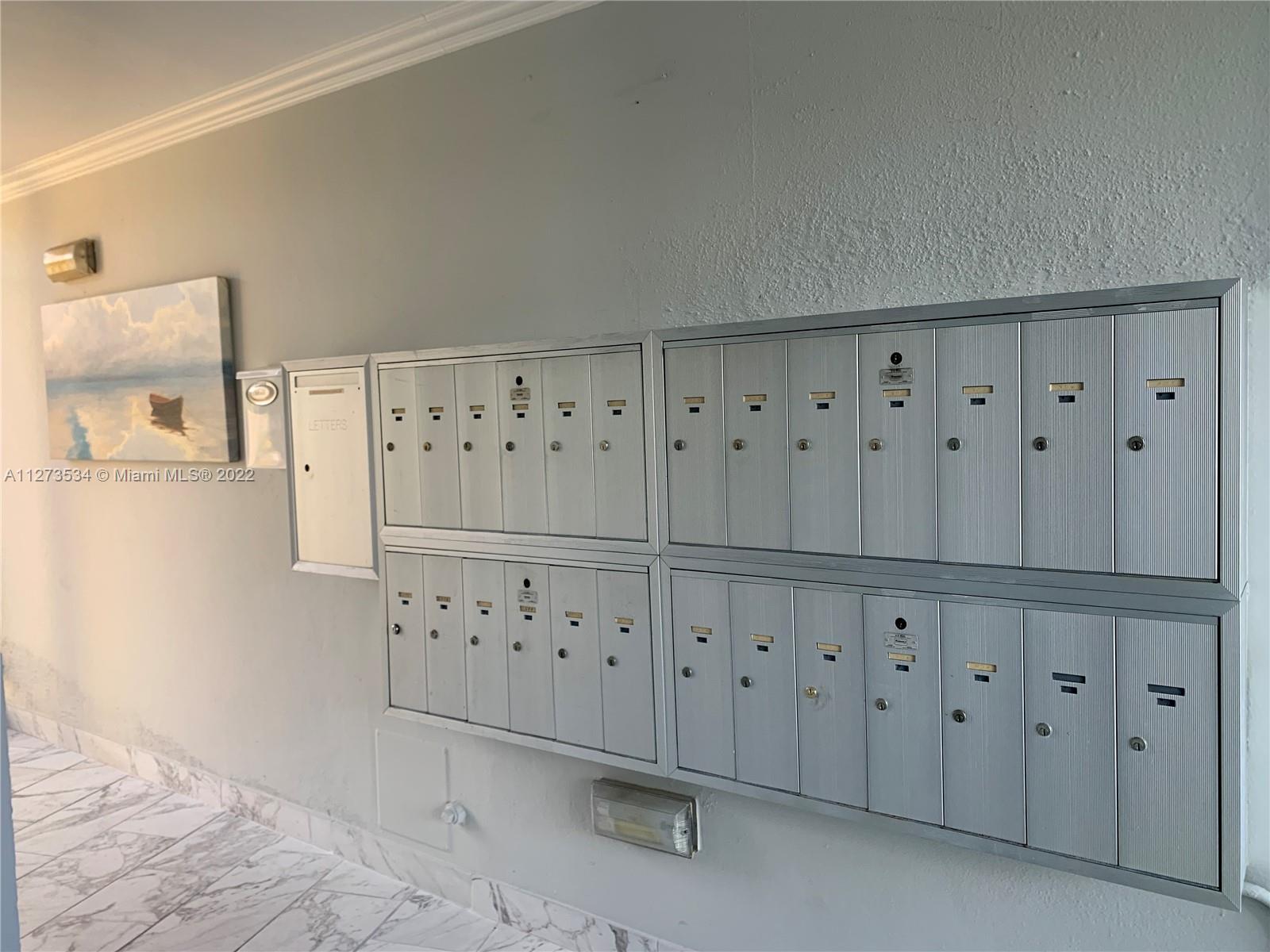 2400 NE 9th St Unit: 403