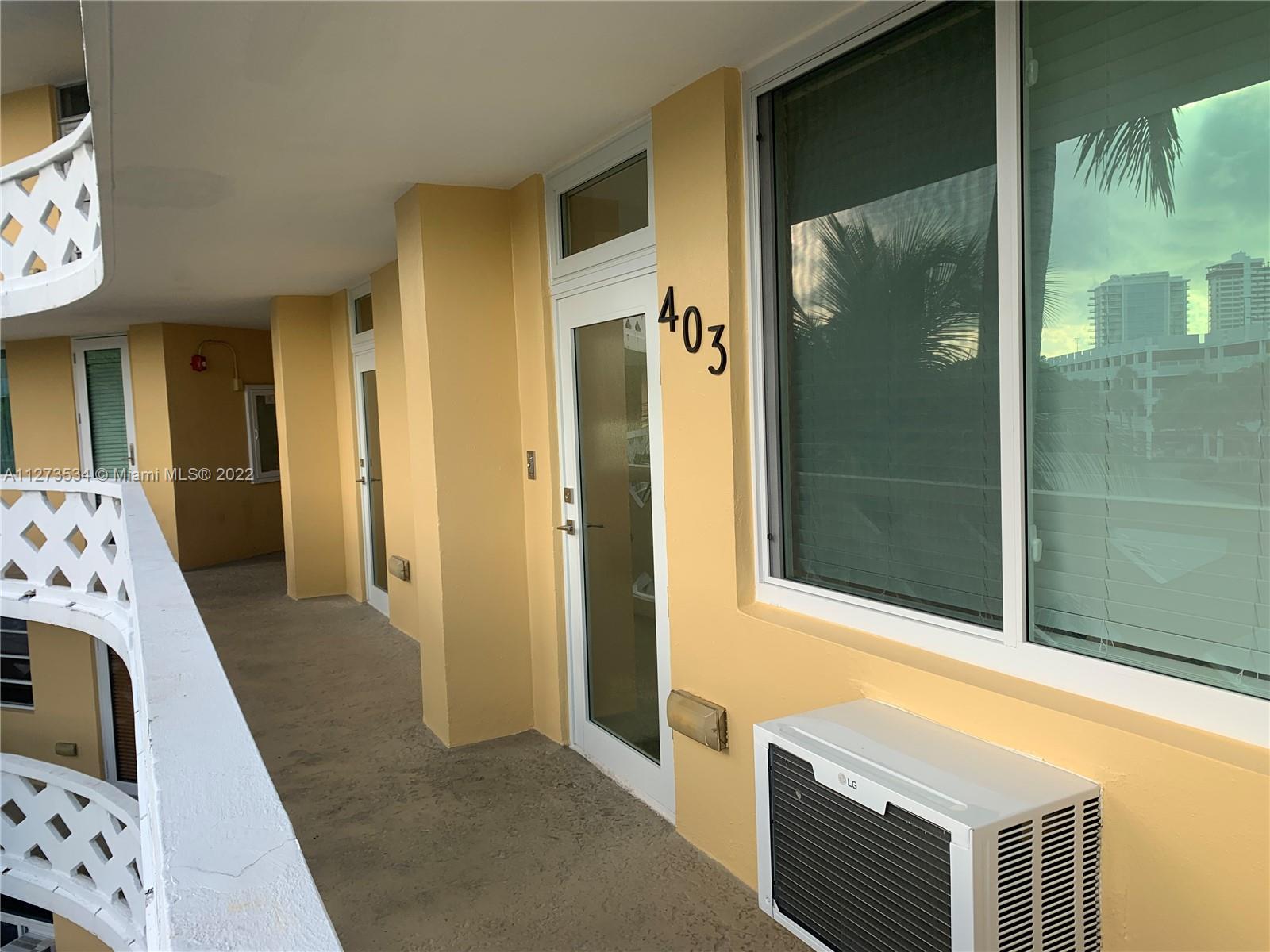 2400 NE 9th St Unit: 403