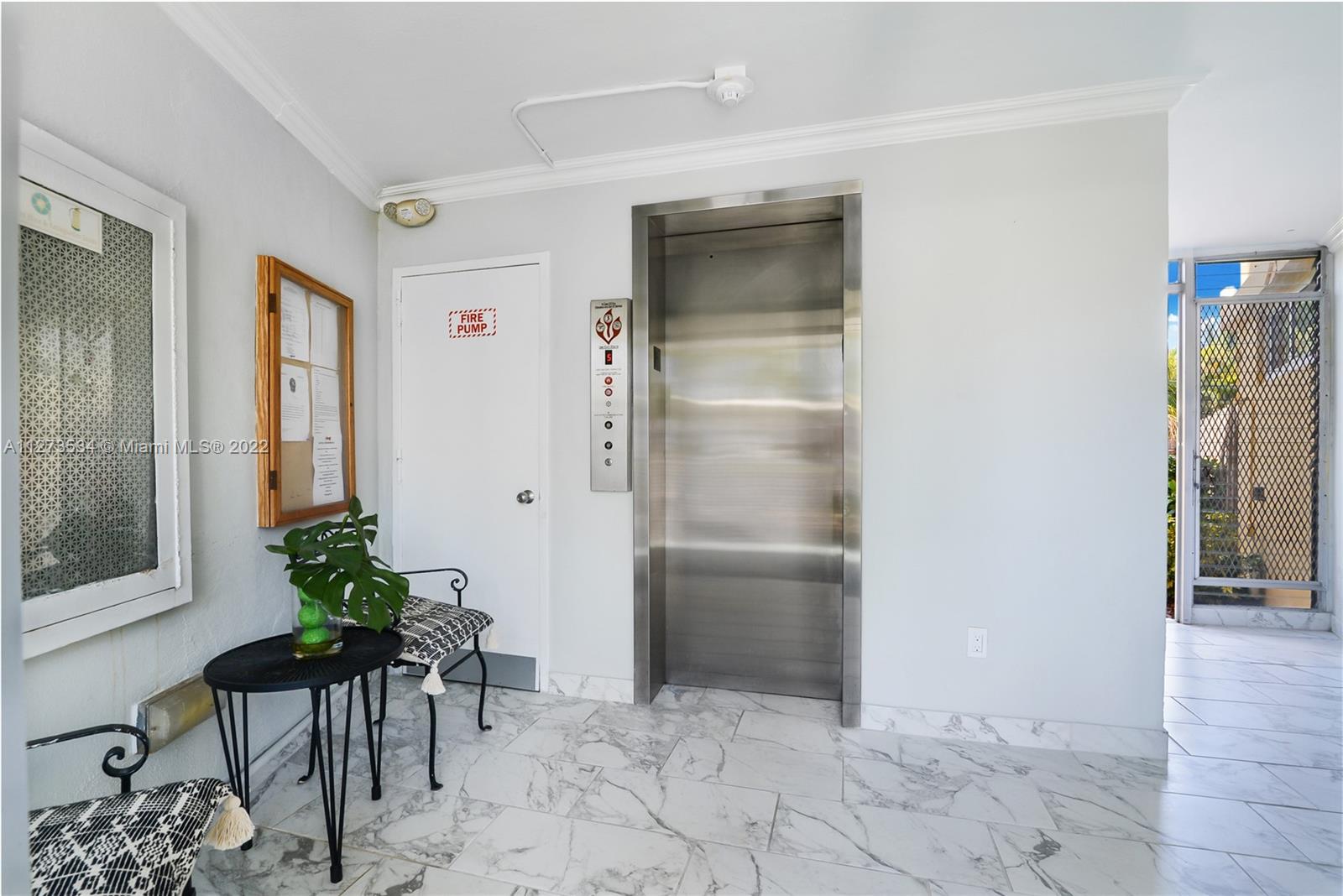 2400 NE 9th St Unit: 403
