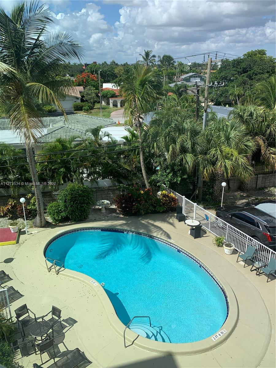 2400 NE 9th St Unit: 403