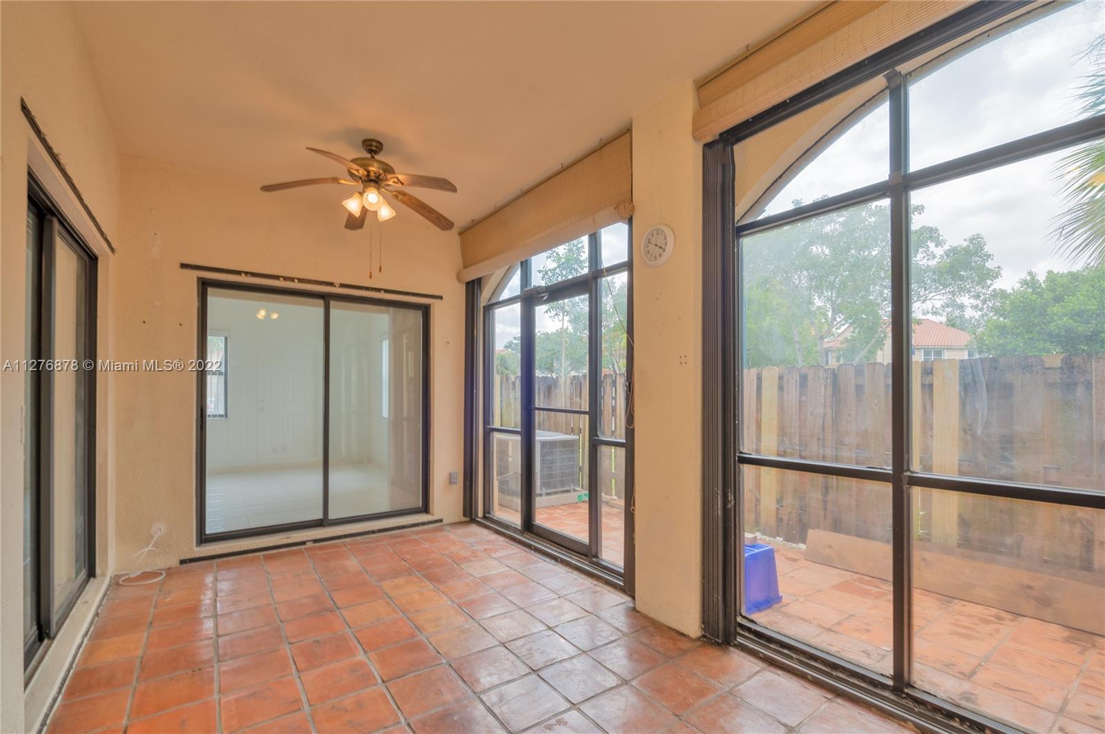 525 Racquet Club Rd Unit: 48