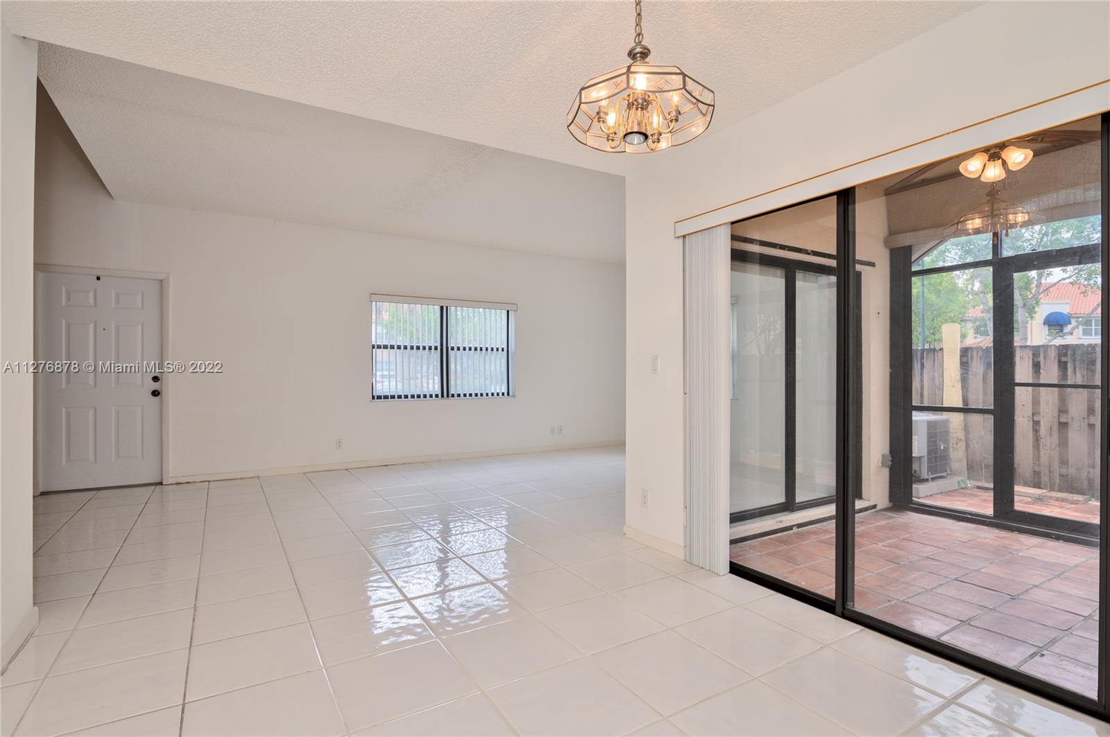 525 Racquet Club Rd Unit: 48