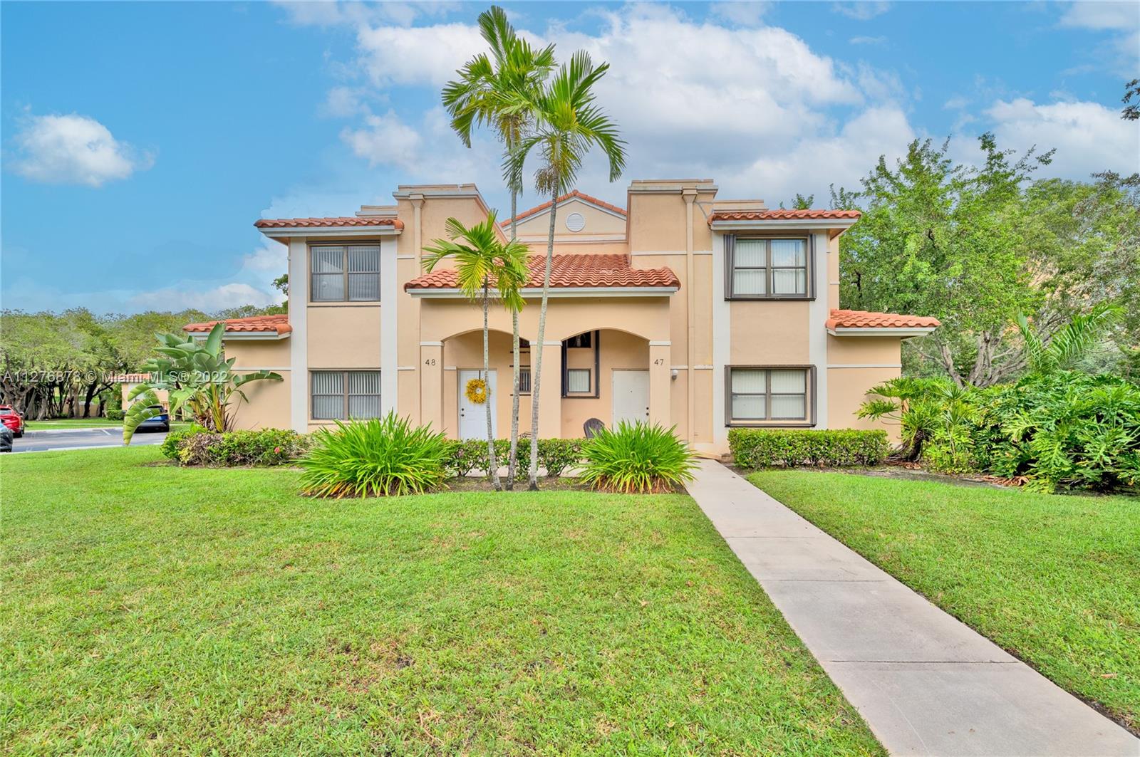 525 Racquet Club Rd Unit: 48