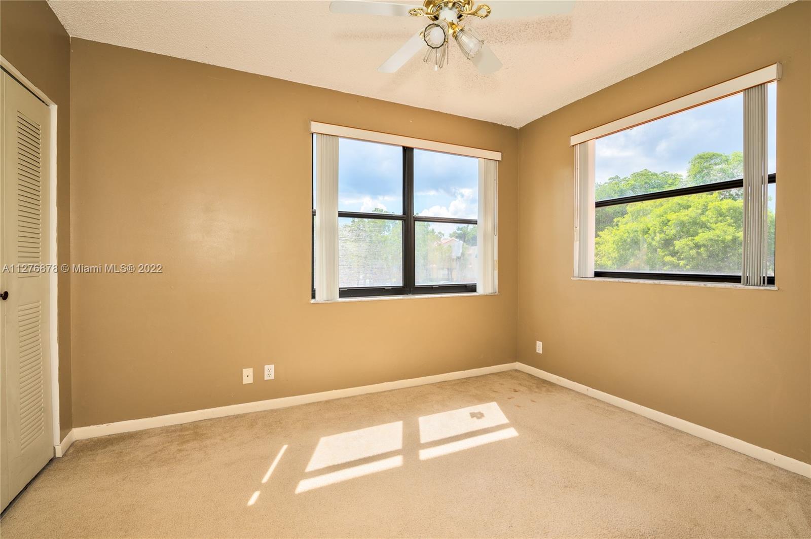 525 Racquet Club Rd Unit: 48