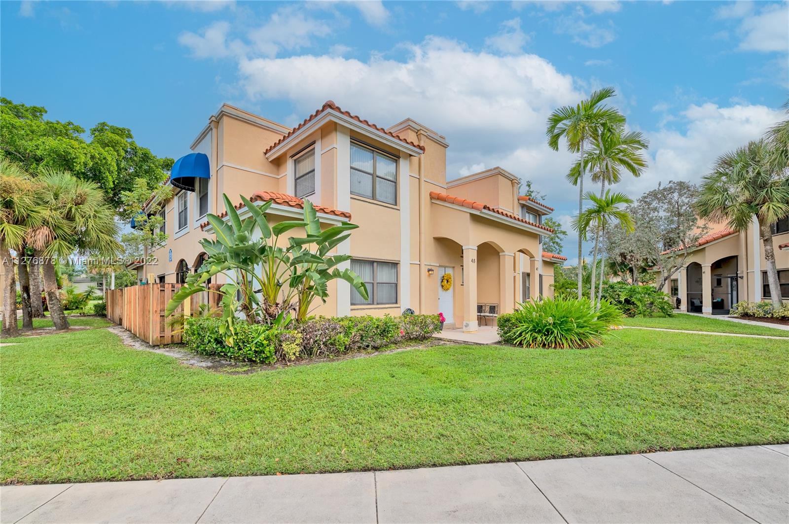 525 Racquet Club Rd Unit: 48