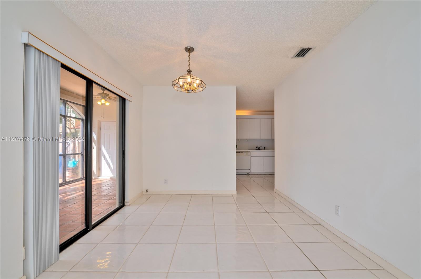 525 Racquet Club Rd Unit: 48