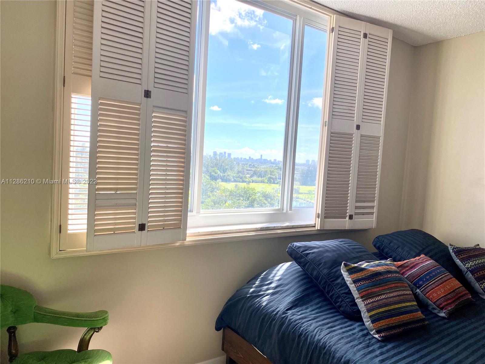 4200 Hillcrest Dr Unit: 914