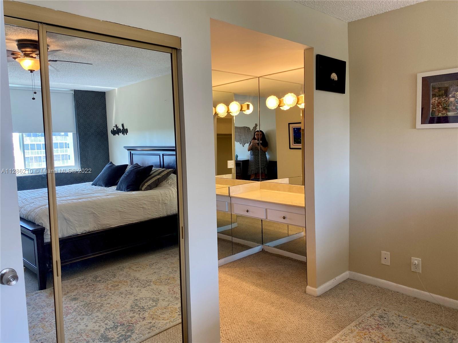 4200 Hillcrest Dr Unit: 914