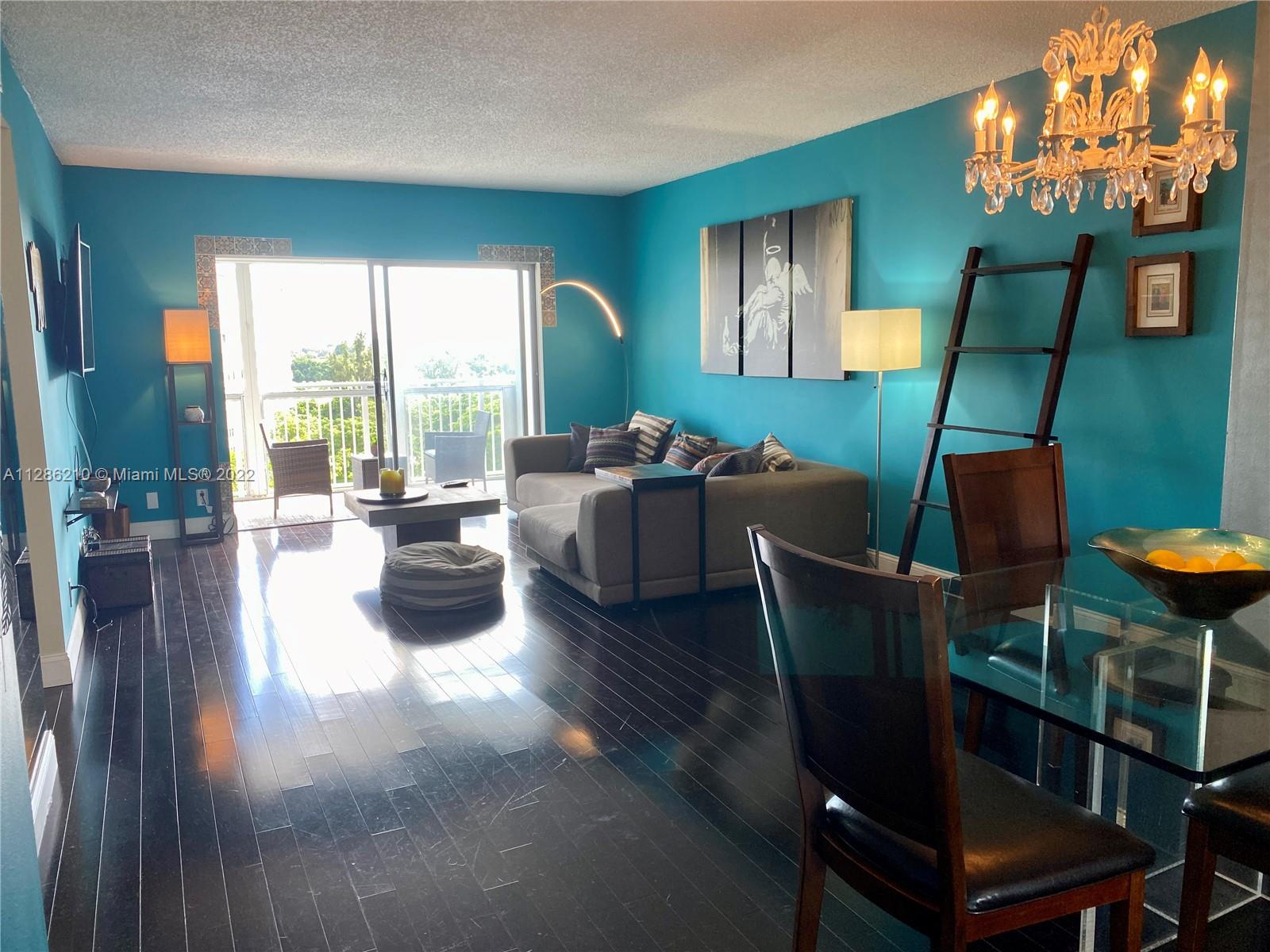 4200 Hillcrest Dr Unit: 914
