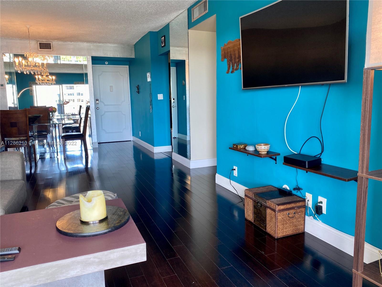 4200 Hillcrest Dr Unit: 914