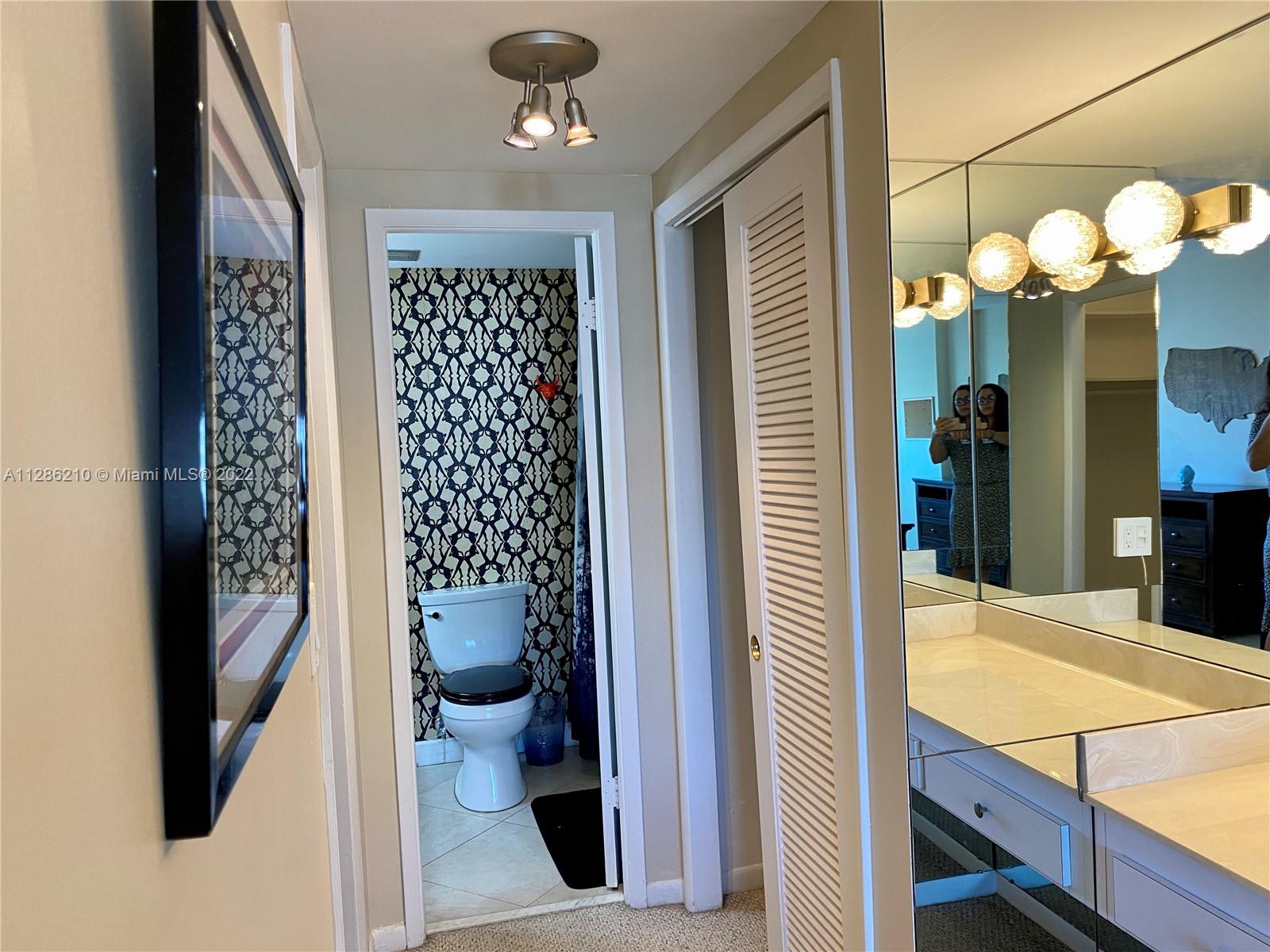 4200 Hillcrest Dr Unit: 914