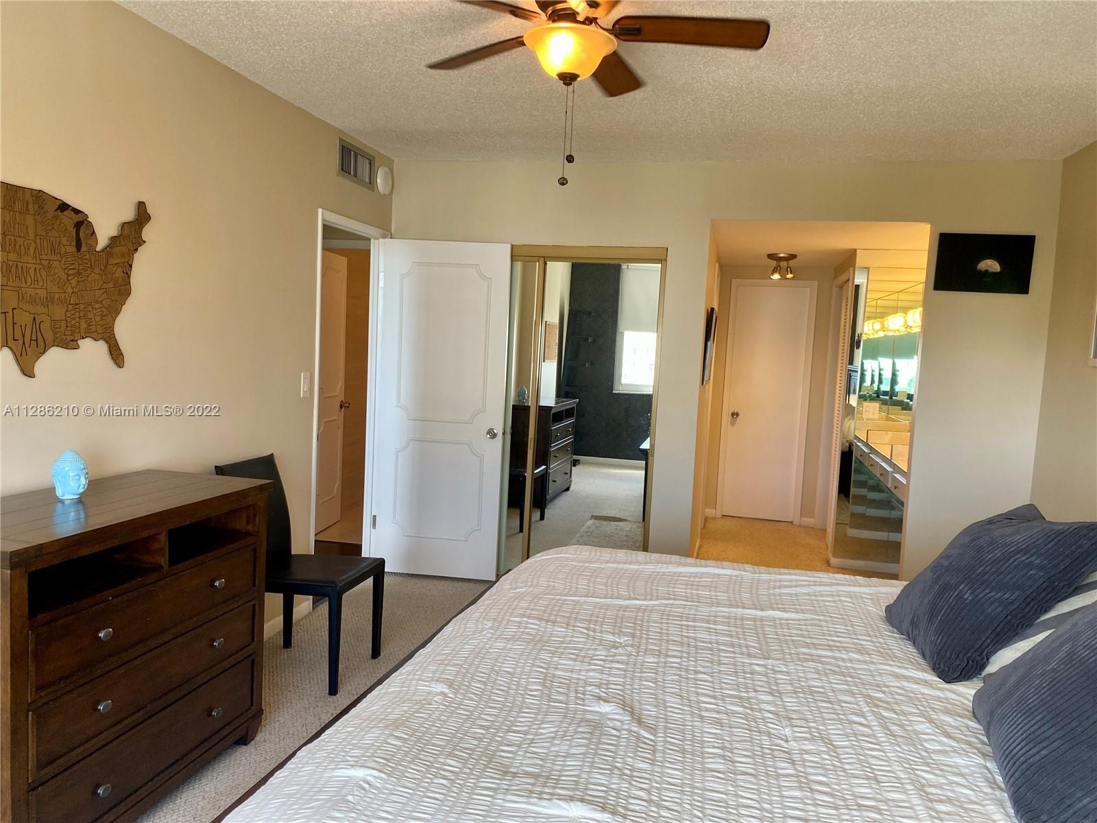4200 Hillcrest Dr Unit: 914