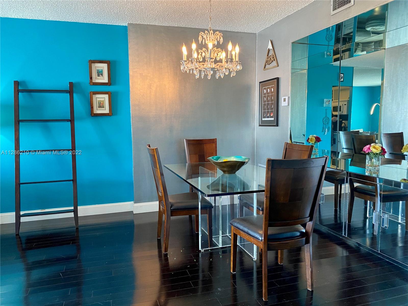 4200 Hillcrest Dr Unit: 914