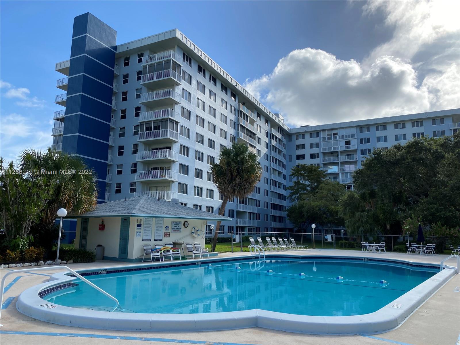 4200 Hillcrest Dr Unit: 914