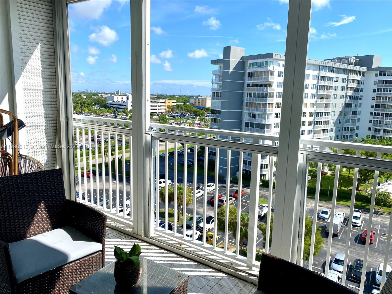 4200 Hillcrest Dr Unit: 914