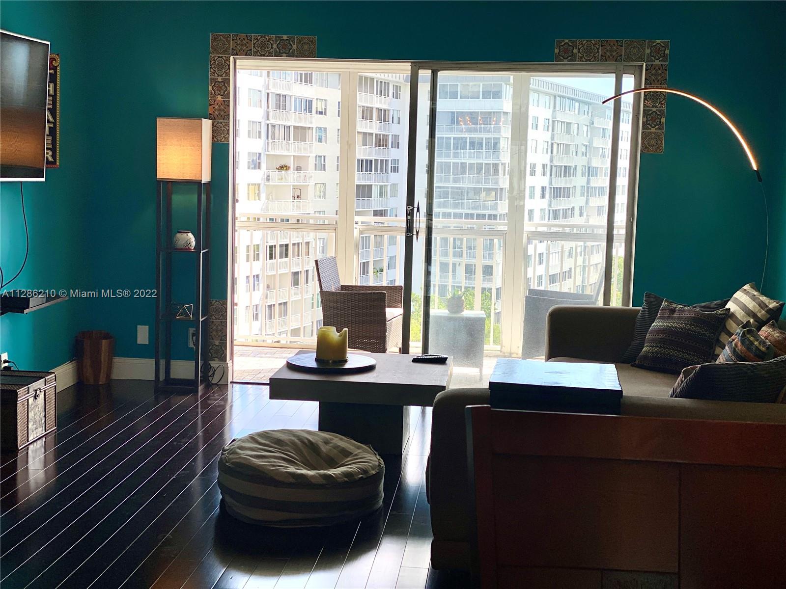 4200 Hillcrest Dr Unit: 914