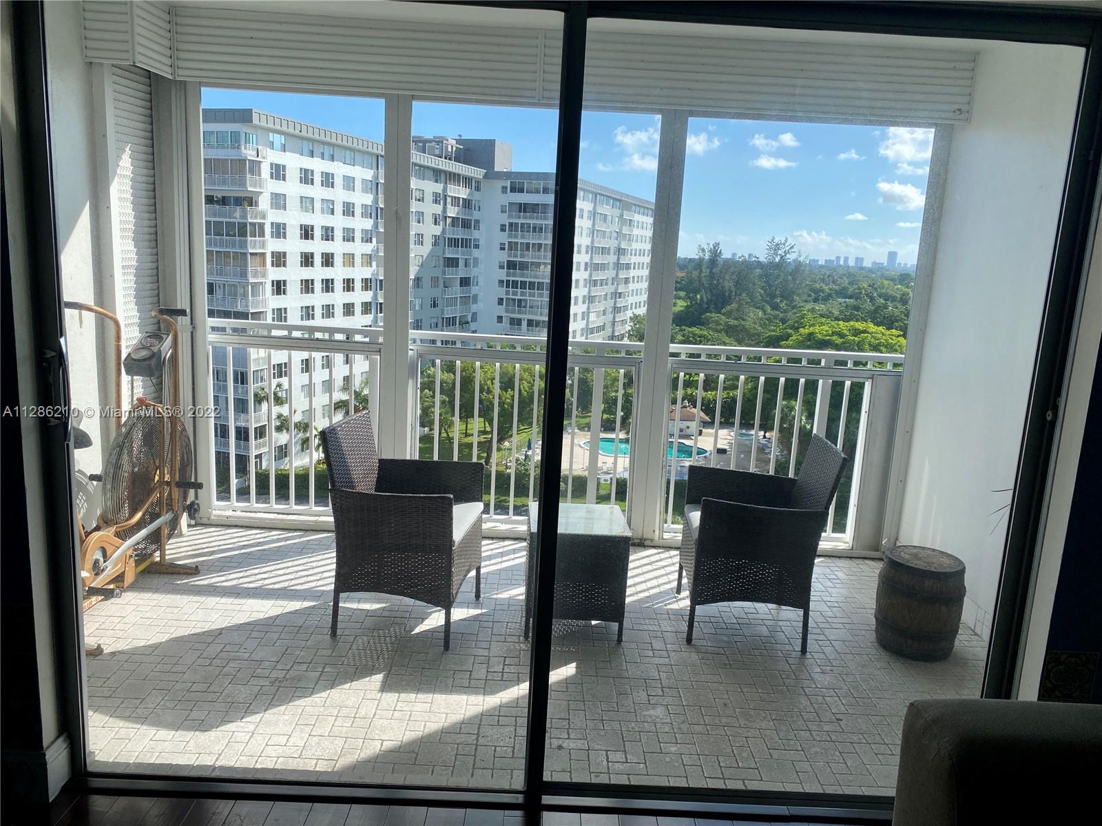 4200 Hillcrest Dr Unit: 914