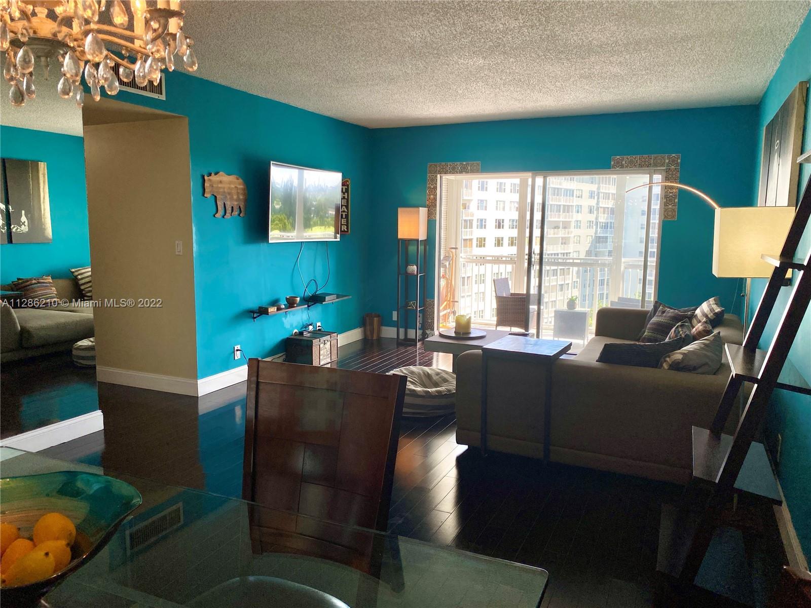 4200 Hillcrest Dr Unit: 914