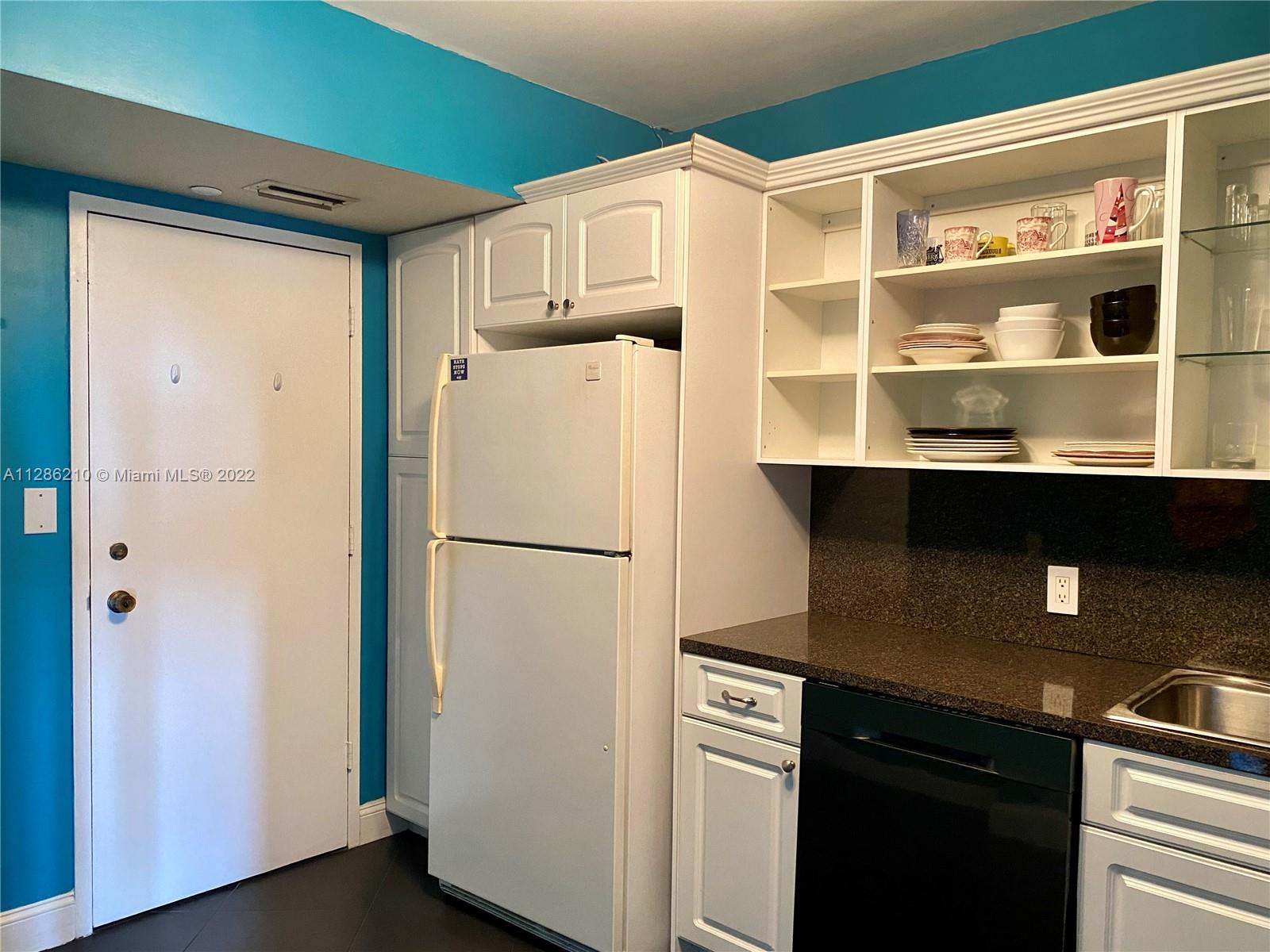 4200 Hillcrest Dr Unit: 914