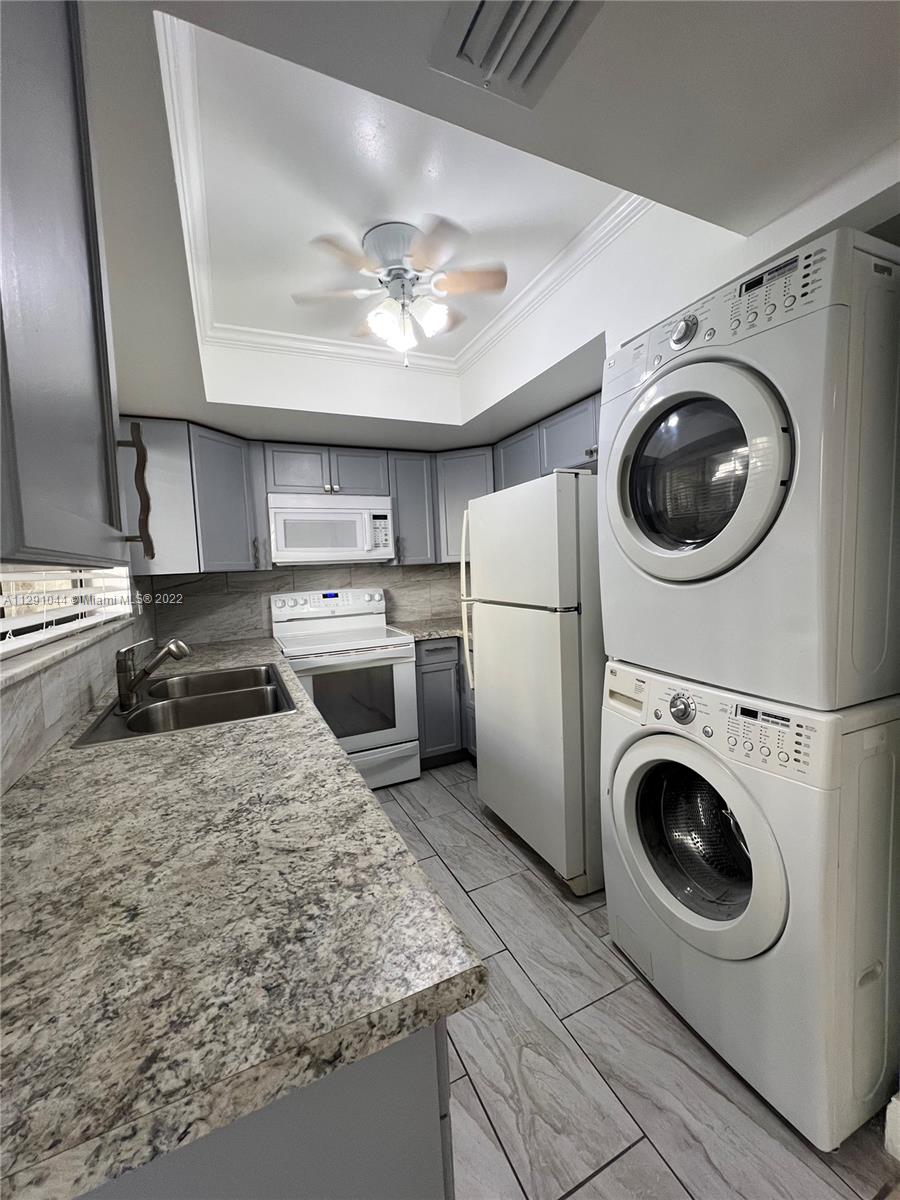 2530 Coral Springs Dr Unit: 2530