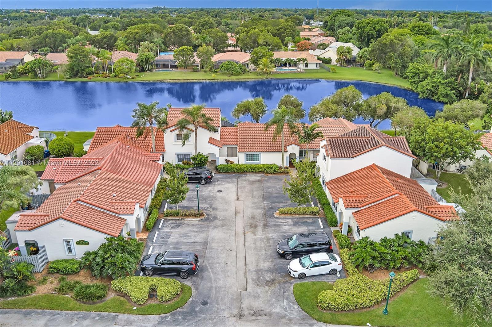 1572 Springside Dr Unit: 1572