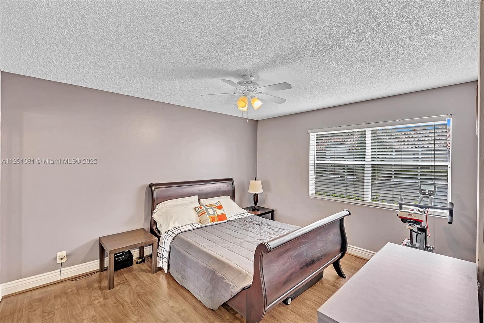 1572 Springside Dr Unit: 1572
