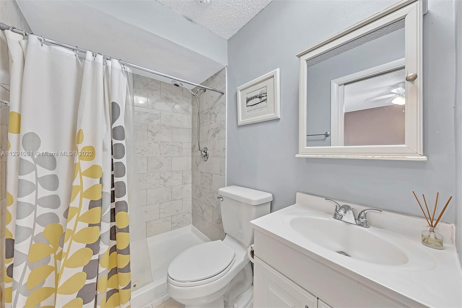 1572 Springside Dr Unit: 1572