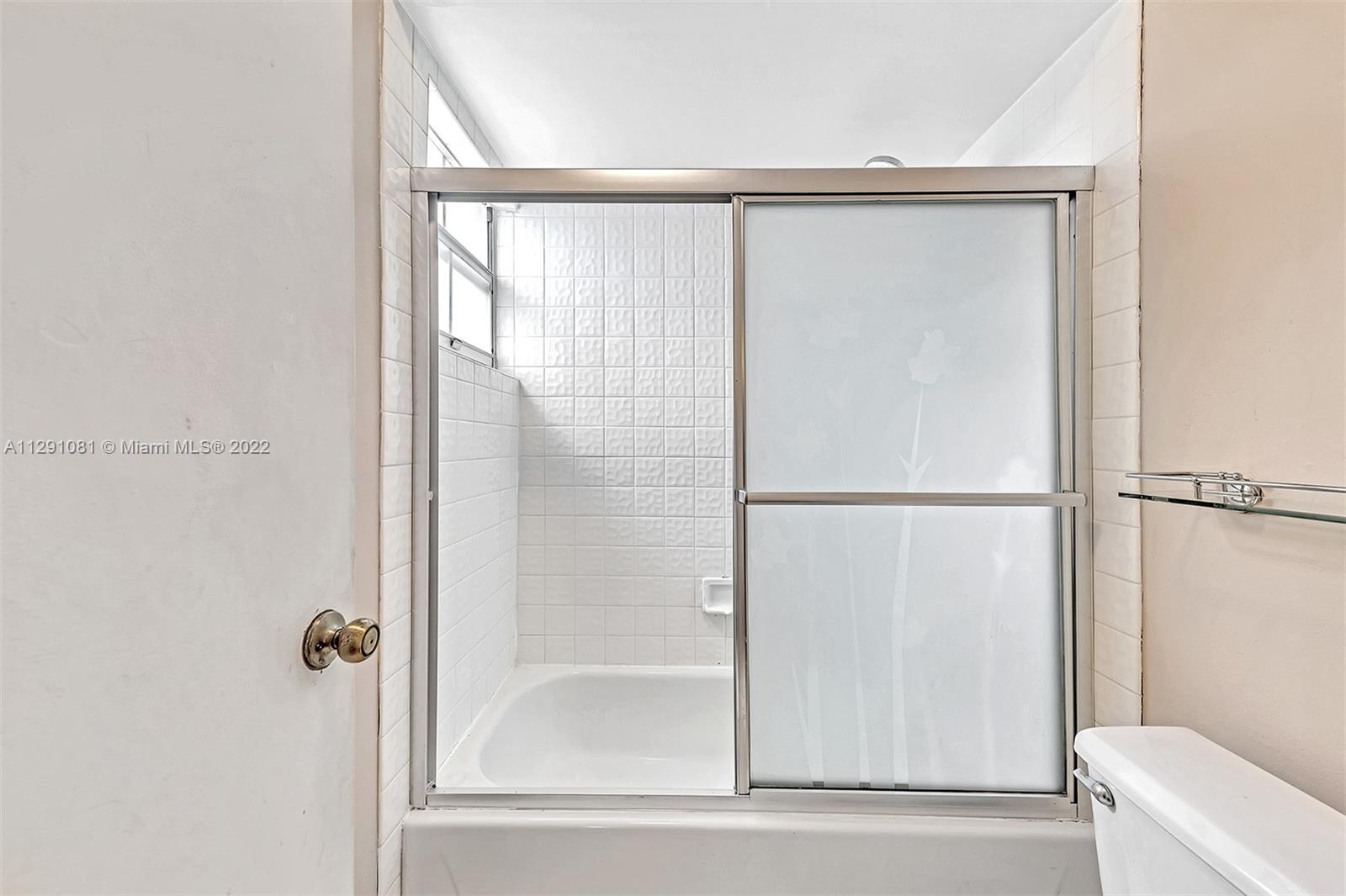 1572 Springside Dr Unit: 1572