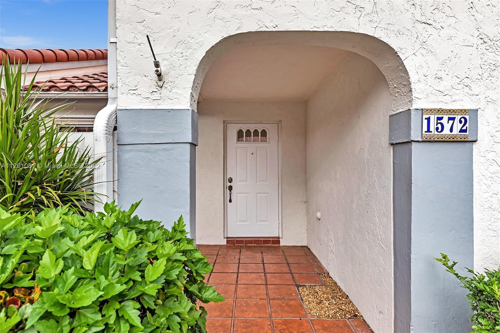 1572 Springside Dr Unit: 1572