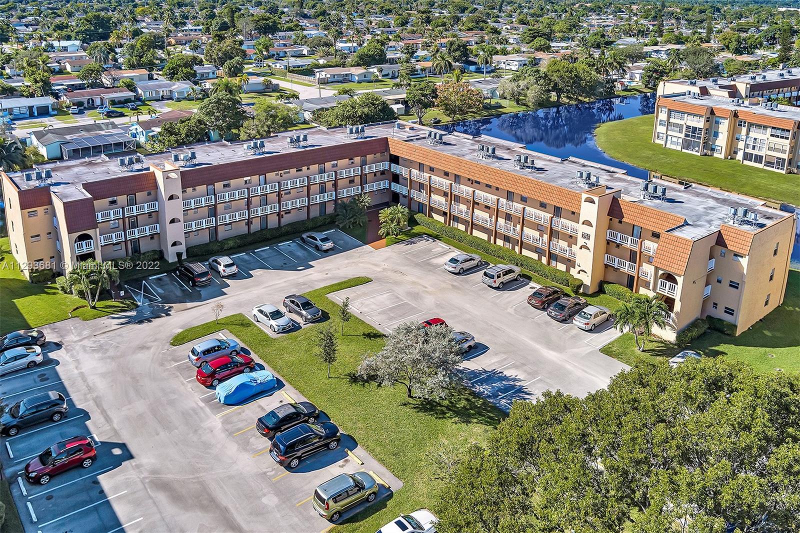 2751 N Pine Island Rd Unit: 206