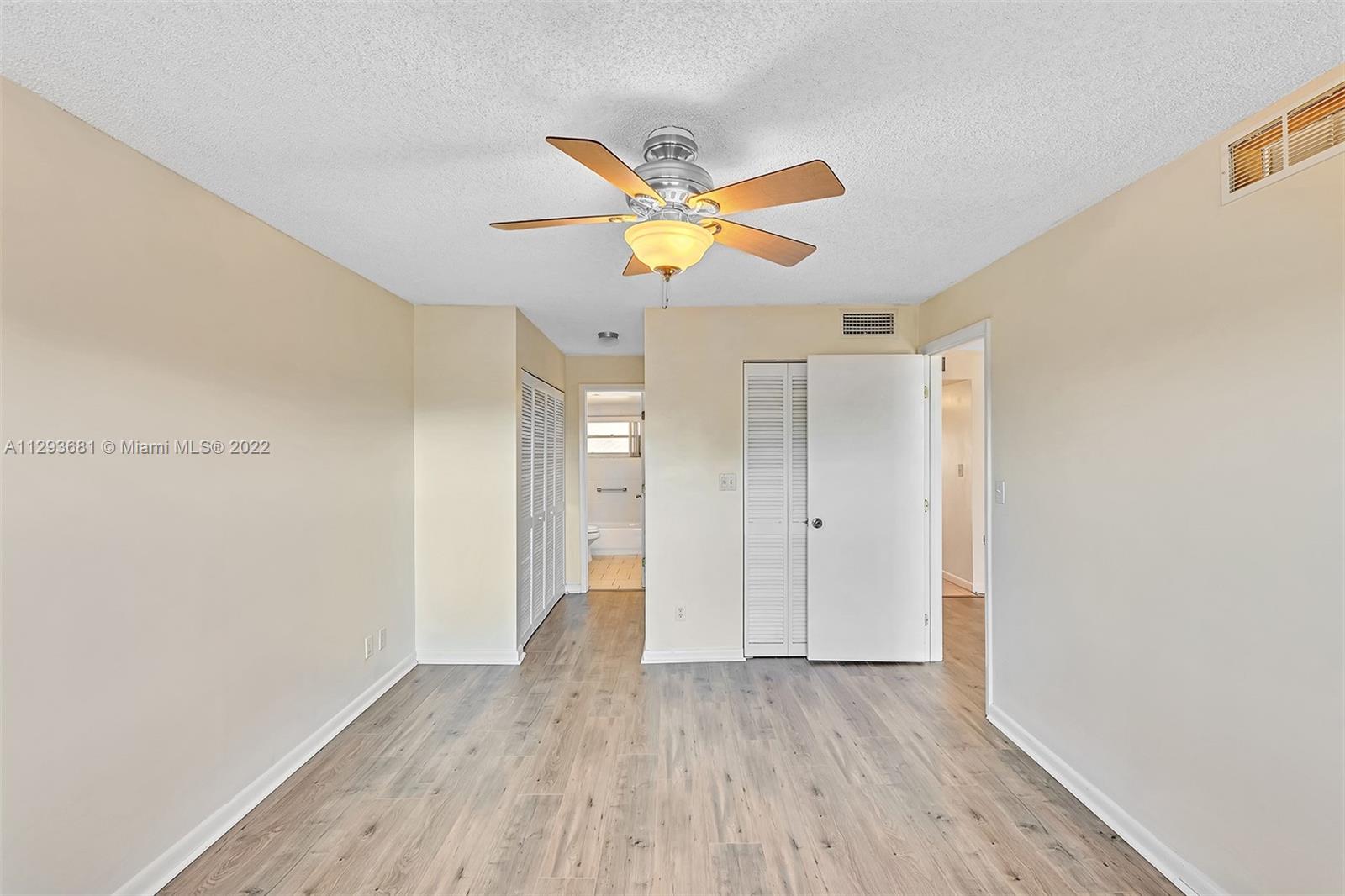 2751 N Pine Island Rd Unit: 206