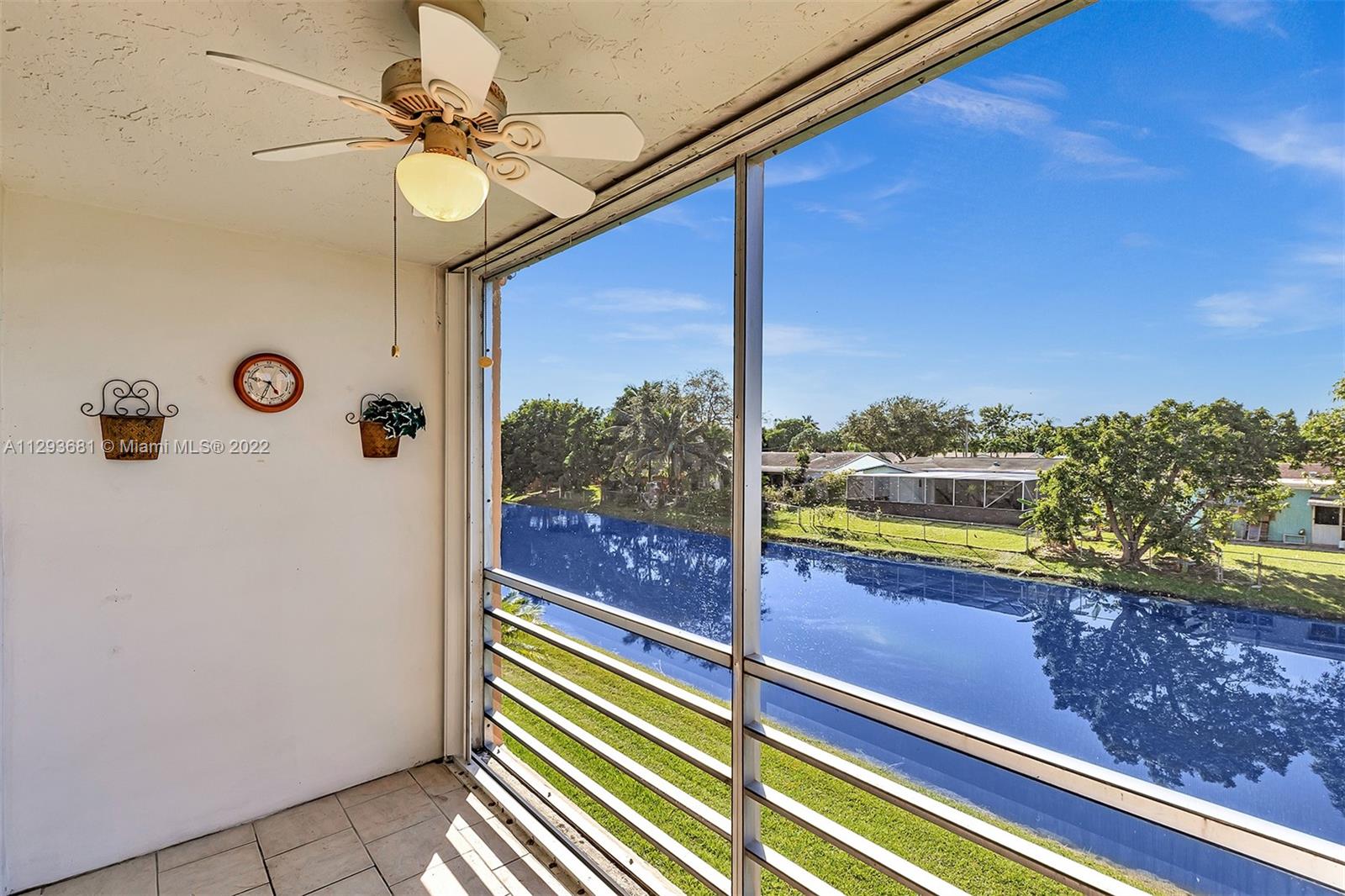 2751 N Pine Island Rd Unit: 206
