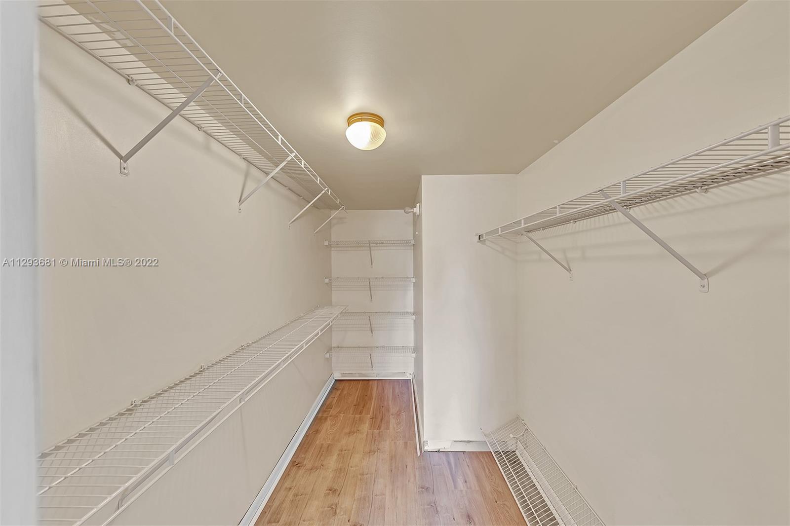 2751 N Pine Island Rd Unit: 206