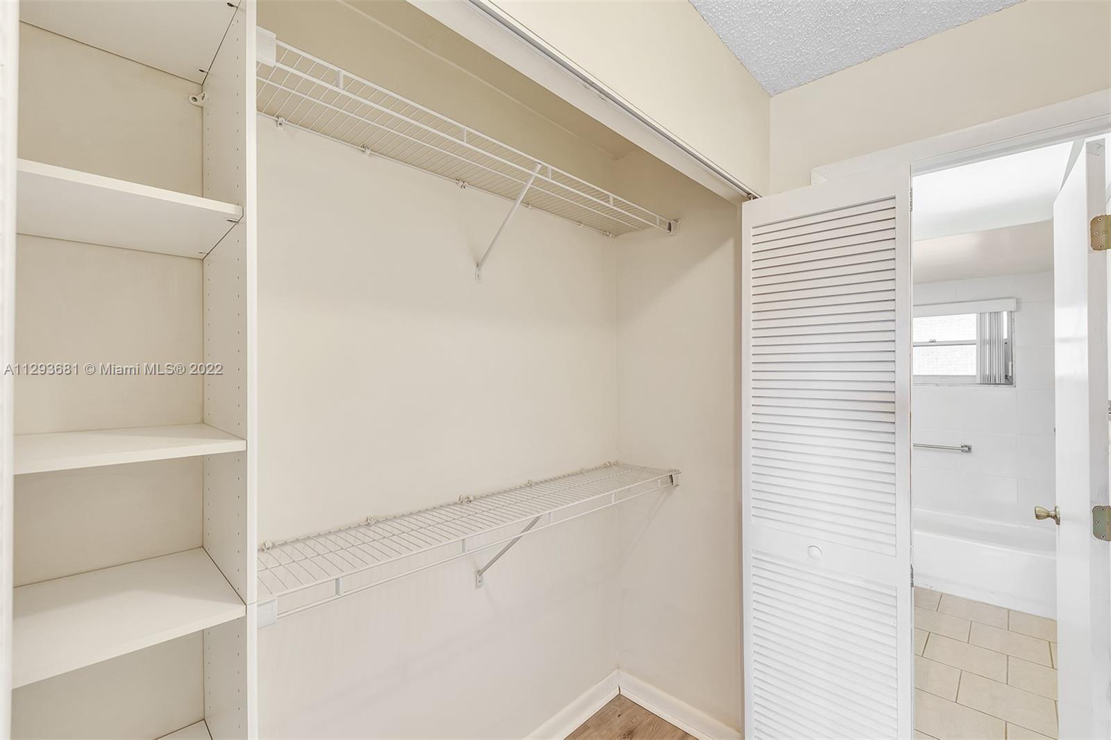 2751 N Pine Island Rd Unit: 206