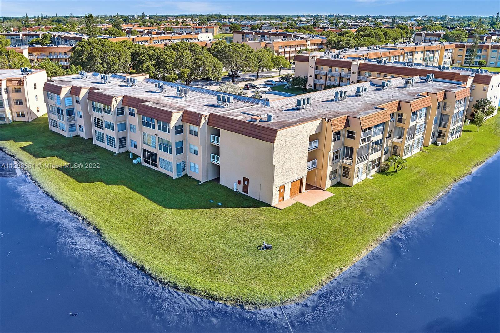 2751 N Pine Island Rd Unit: 206
